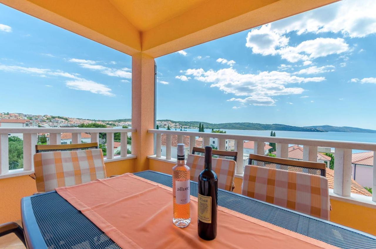 Apartments Melita Trogir Luaran gambar