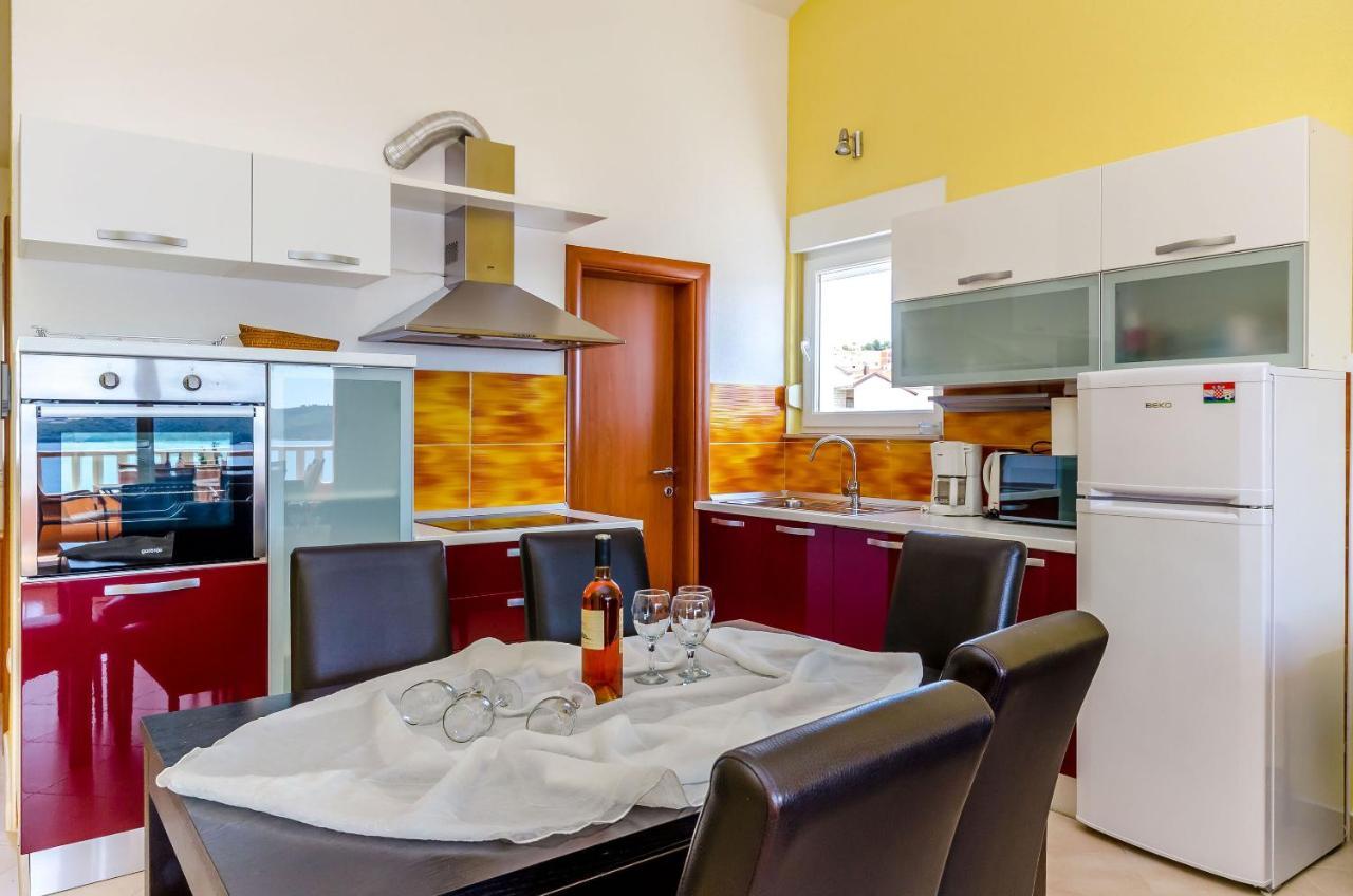 Apartments Melita Trogir Luaran gambar