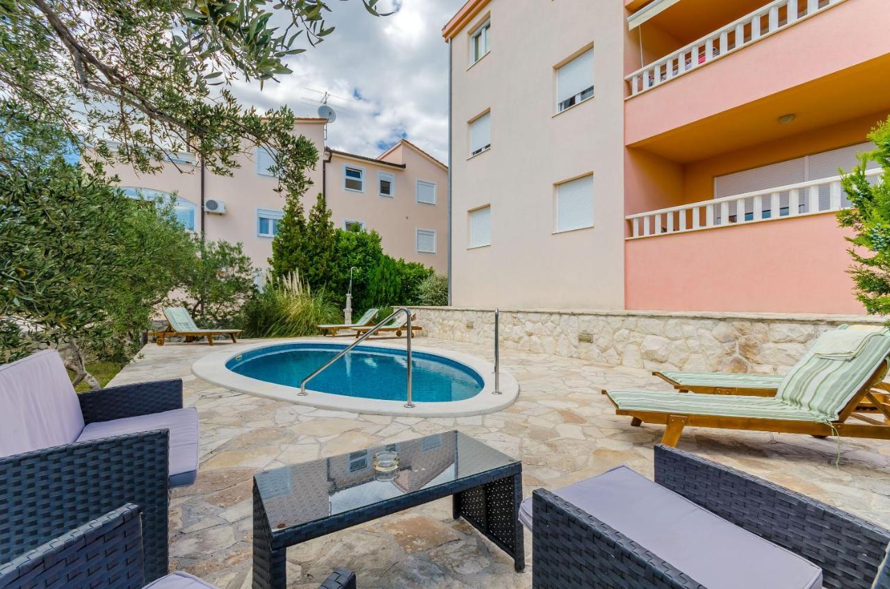 Apartments Melita Trogir Luaran gambar