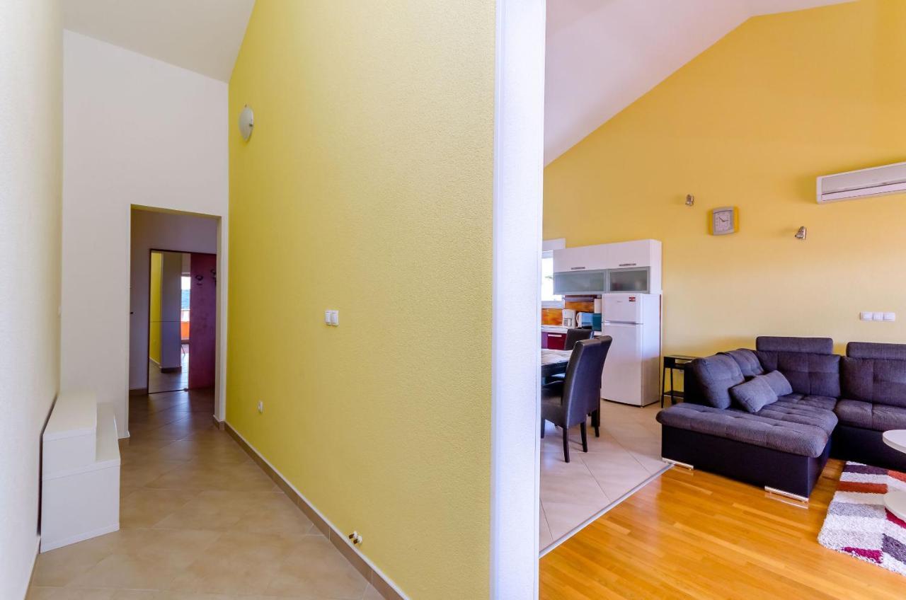 Apartments Melita Trogir Luaran gambar