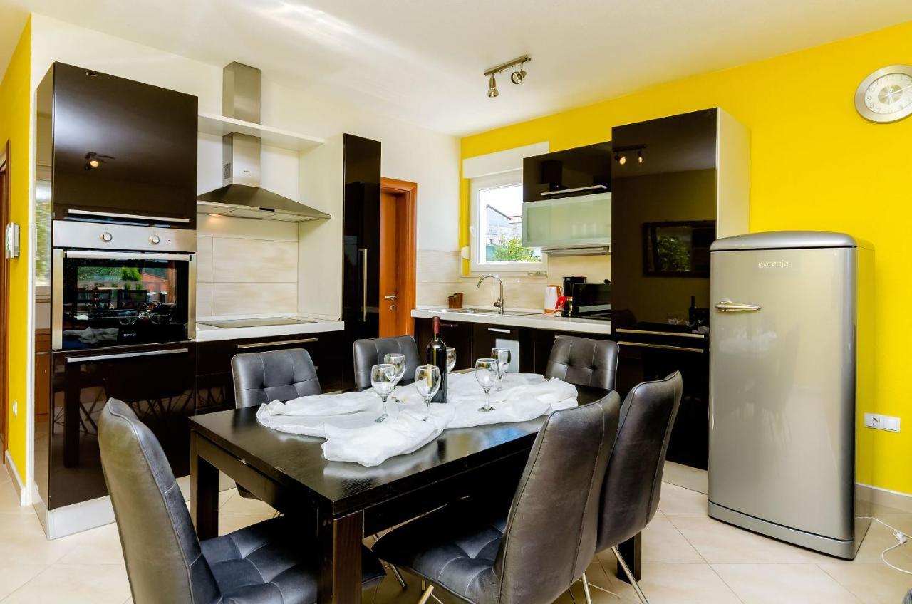 Apartments Melita Trogir Luaran gambar