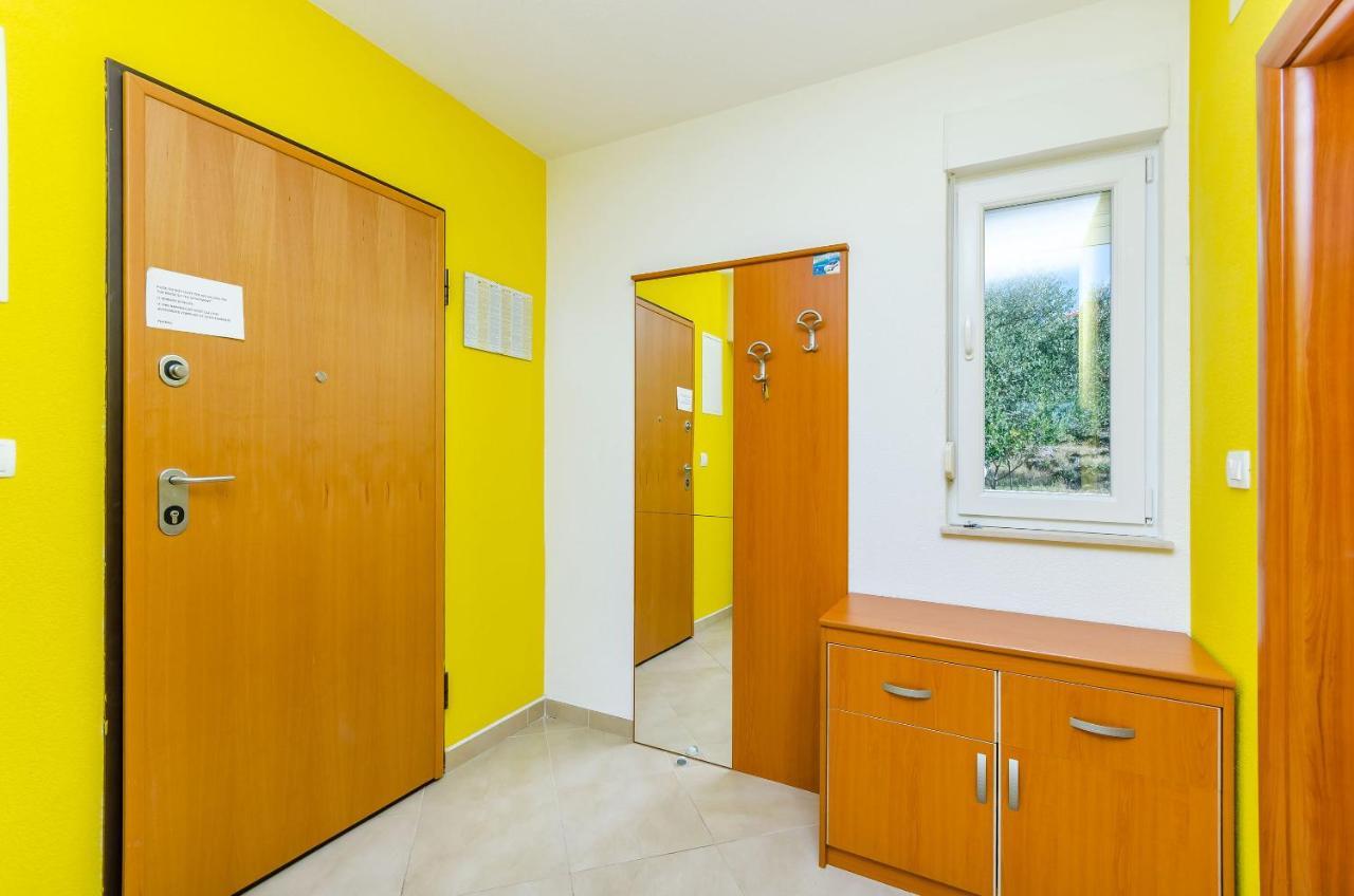 Apartments Melita Trogir Luaran gambar